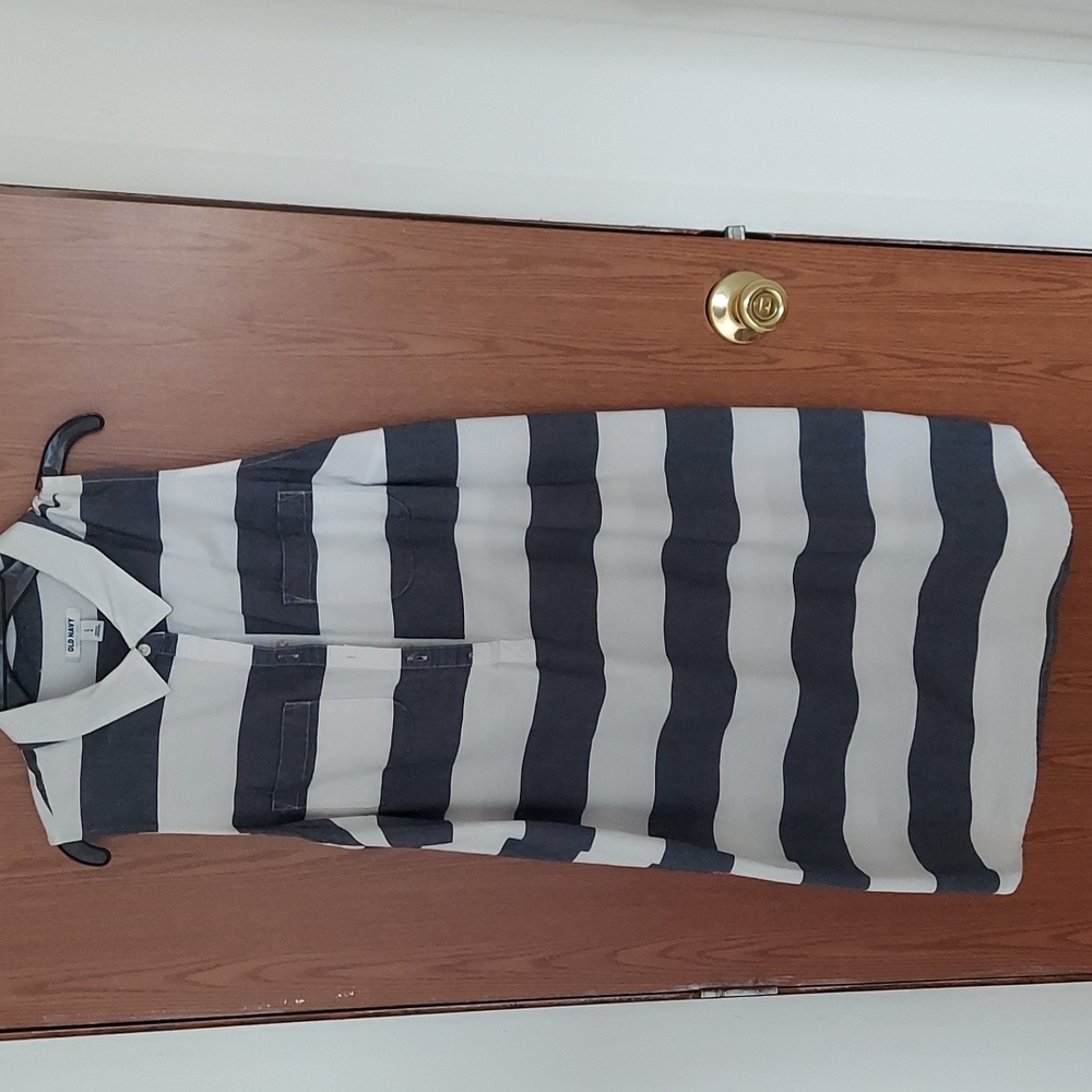 Pre owned old navy dress size Large